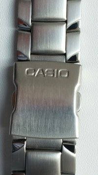 Pas za uro (kovinski)